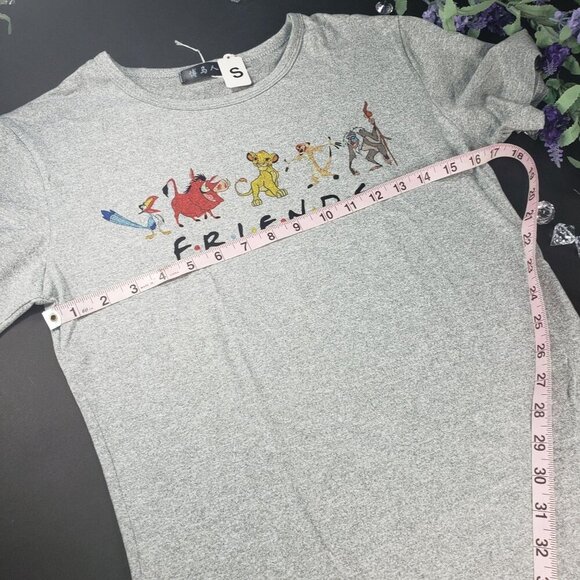 Lion King Simba Tee Shirt Top Timon Puma FRIENDS Knit Graphic Grey Shirt Blouse - Picture 4 of 14